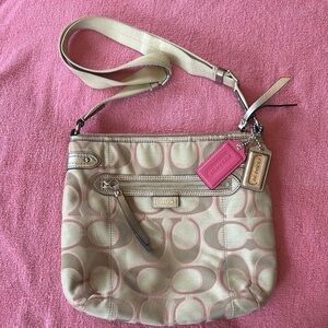 Coach Daisy Signature C Crossbody